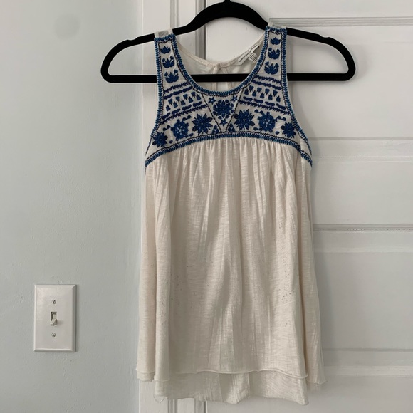 blue and white floral tank